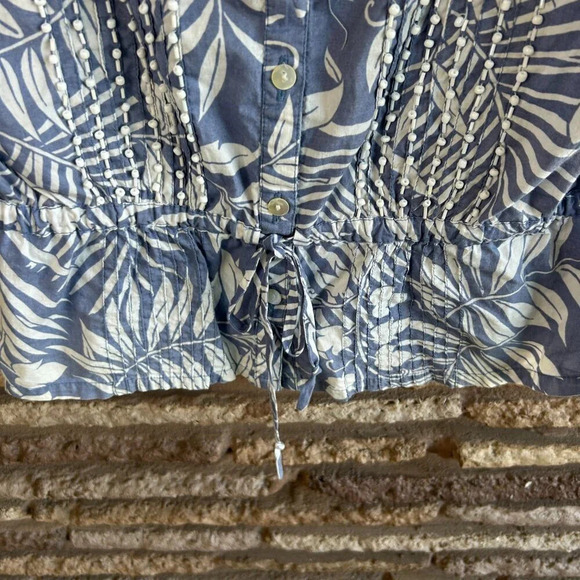 Gemini and Libra Blue and White Pleated Front Camisole Tank Top Size Medium - Picture 4 of 7